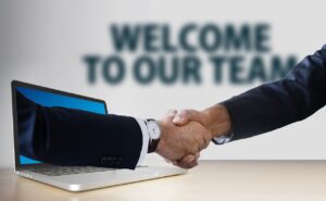社会人におすすめのオンラインRYT200コースは？